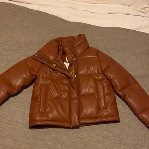 NWT vegan leather Abercrombie mini puffer
